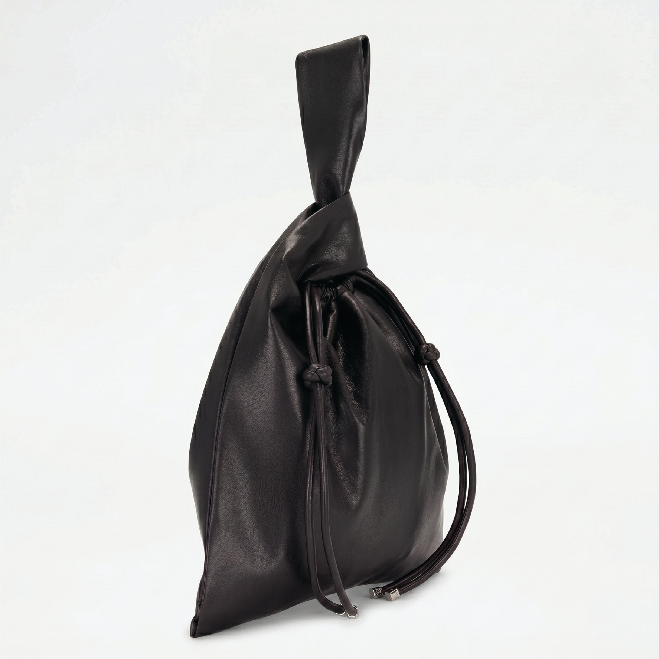 Vael - Black